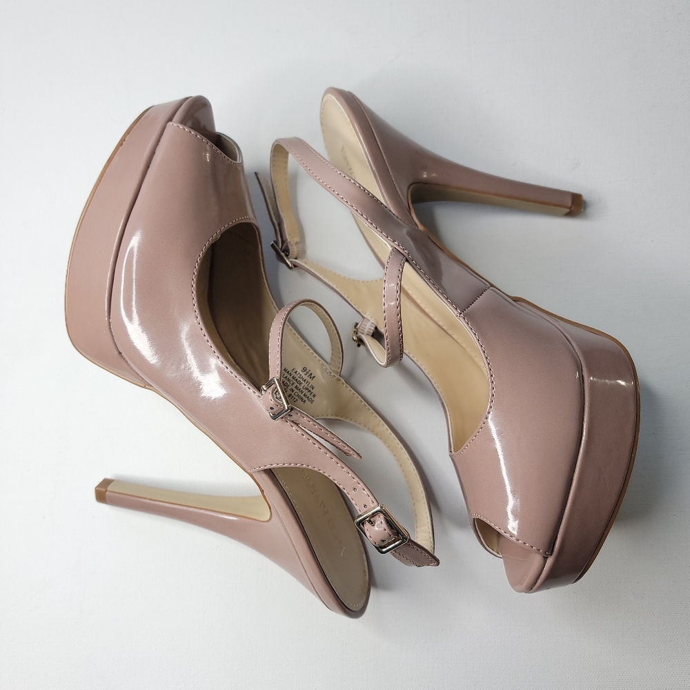 Enzo Angiolini Peek a Boo Toe Pumps Size 9.5
